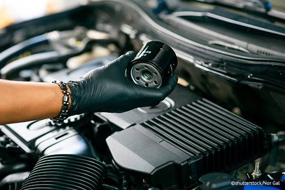 Motoröl & Ölfilter (Herstellerfreigabe) – Beispielmotiv